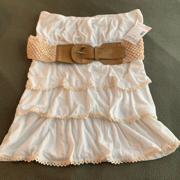 BONGO Tops - NWT Bongo tube top tiered belted jersey in cream. Size XL